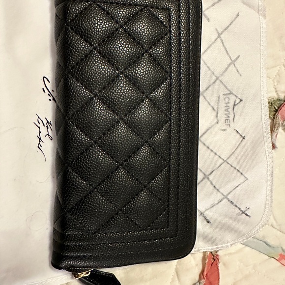 Black quilted wallet - Picture 5 of 7